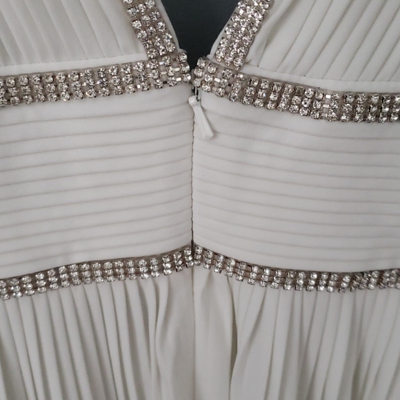 NWT Rhinestone trim pleated maxi gown - Picture 7 of 7